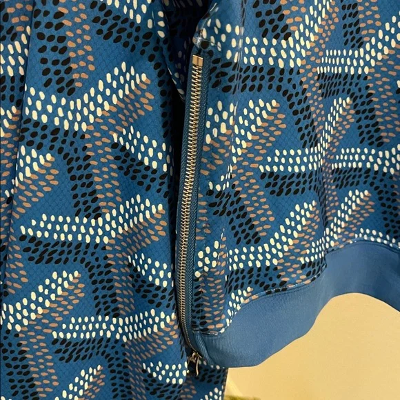 Size Large Women’s Set Blue Geometric Patterned Tracksuit - Picture 5 of 10